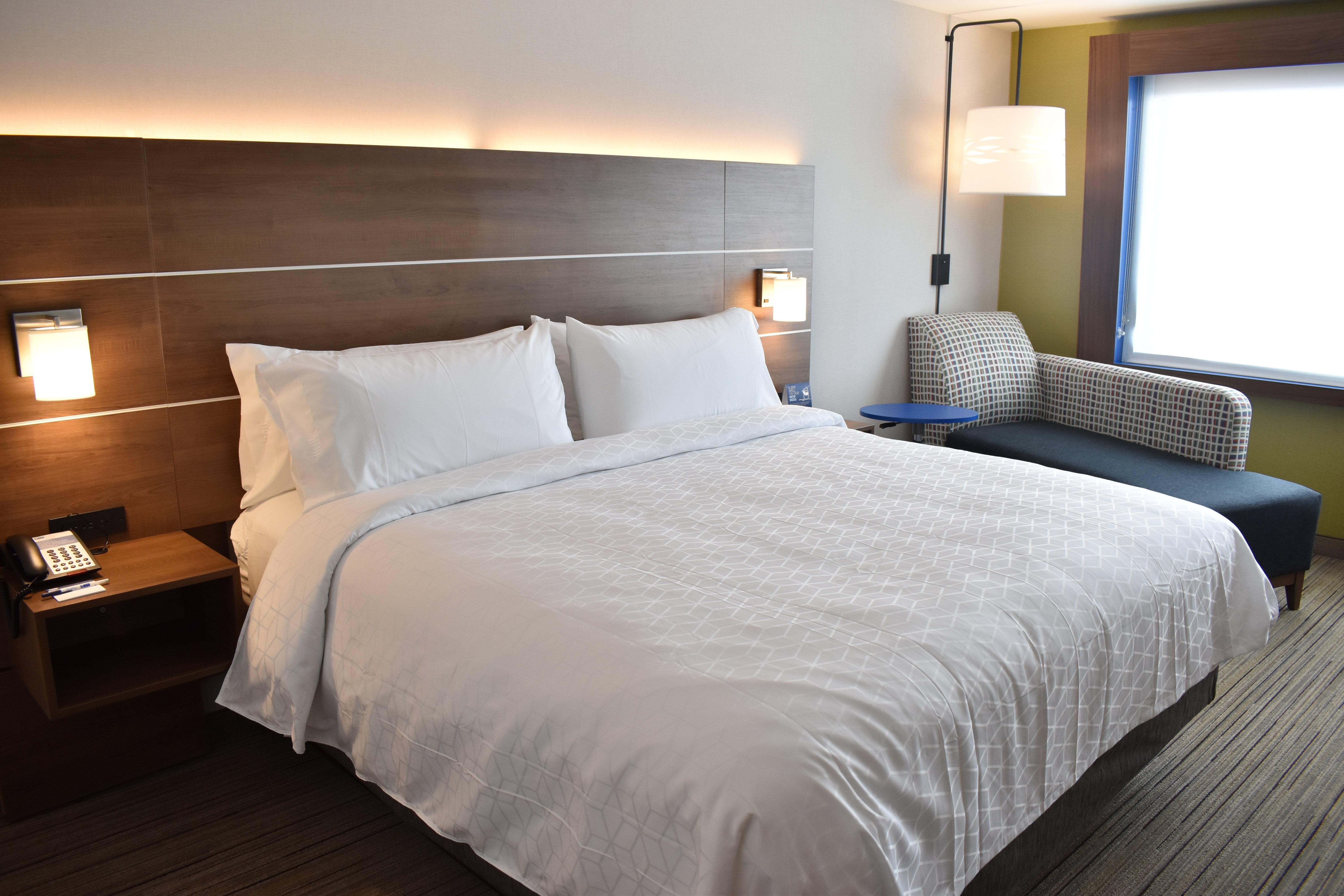 Holiday Inn Express & Suites - Boston South - Randolph By Ihg Exteriér fotografie