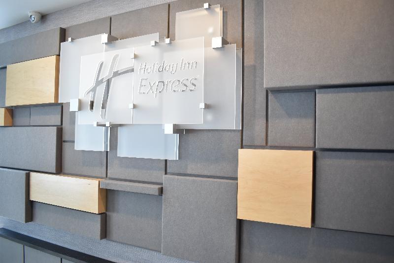Holiday Inn Express & Suites - Boston South - Randolph By Ihg Exteriér fotografie